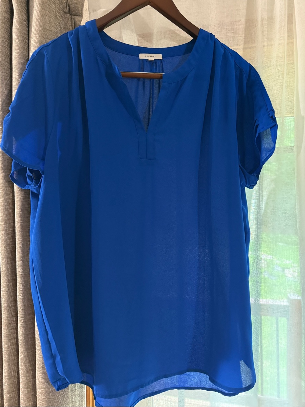 Pleione Blue Short Sleeve Split-Neck Blouse